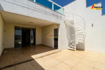 Cobertura com 4 Quartos para alugar, 250m² no Santa Clara, Divinópolis