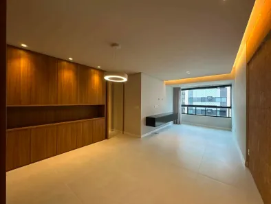 Apartamento com 3 Quartos para alugar, 97m² no Jatiúca, Maceió