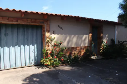 Casa com 3 Quartos à venda, 269m² no Setor Leste Universitário, Goiânia