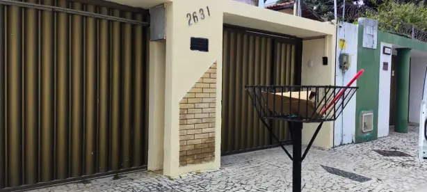 Casa com 3 Quartos para alugar, 200m² no Cambeba, Fortaleza