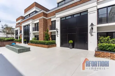 Casa de Condomínio com 3 Quartos à venda, 225m² no Ahú, Curitiba