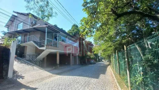 Casa de Condomínio com 3 Quartos à venda, 300m² no Maria Paula, São Gonçalo