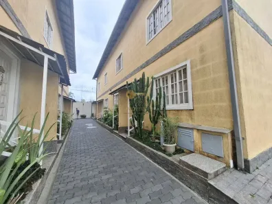 Casa de Condomínio com 2 Quartos à venda, 71m² no Panorama, Teresópolis