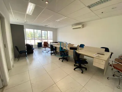 Sala Comercial à venda, 49m² no Sítio Tamboré Alphaville, Barueri