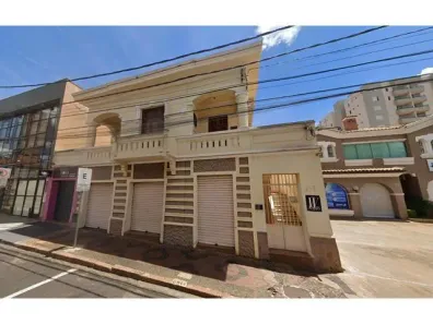 Sobrado com 2 Quartos à venda, 489m² no São Benedito, Uberaba