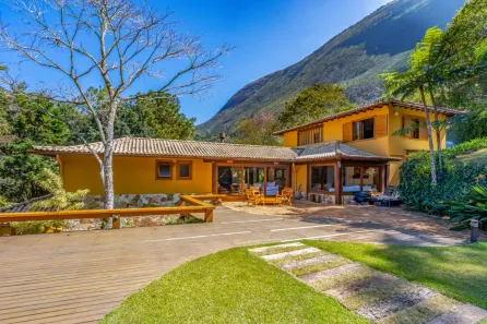 Casa de Condomínio com 5 Quartos à venda, 359m² no Araras, Petrópolis
