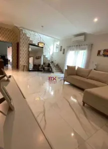 Sobrado com 3 Quartos à venda, 200m² no Residencial de Ville, São José dos Campos
