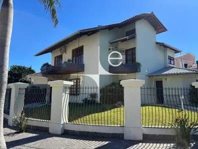 Casa com 5 Quartos para alugar, 238m² no Córrego Grande, Florianópolis