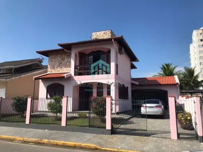 Casa com 3 Quartos à venda, 197m² no Centro, Biguaçu