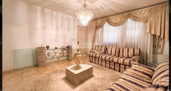 Casa com 3 Quartos à venda, 190m² no Centro, Gravataí