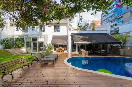 Casa de Condomínio com 6 Quartos para alugar, 763m² no Mossunguê, Curitiba