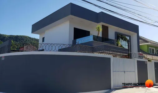 Casa com 3 Quartos à venda, 175m² no Piratininga, Niterói