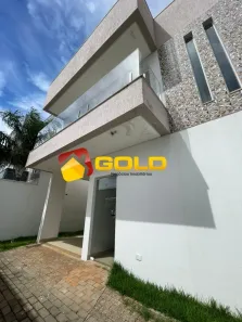 Casa com 3 Quartos à venda, 111m² no Novo Mundo, Uberlândia