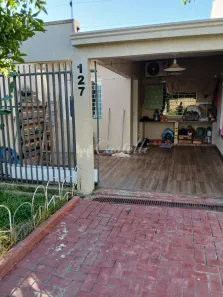 Casa com 2 Quartos à venda, 80m² no Uvaranas, Ponta Grossa