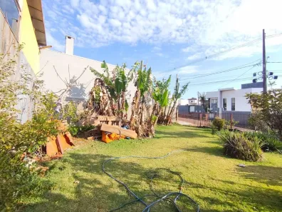 Sobrado com 3 Quartos à venda, 139m² no Universitário, Cascavel