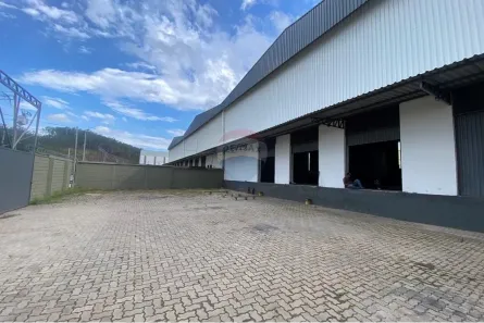 Galpão/Depósito/Armazém para alugar, 2000m² no Distrito Industrial, Juiz de Fora
