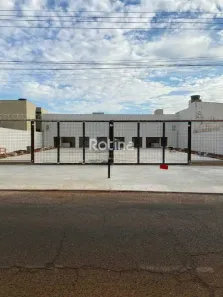 Ponto Comercial para alugar, 250m² no Nossa Senhora Aparecida, Uberlândia