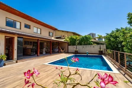 Casa de Condomínio com 4 Quartos à venda, 922m² no Pituaçu, Salvador