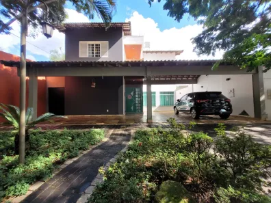 Sobrado com 4 Quartos à venda, 396m² no Jardim Karaíba, Uberlândia