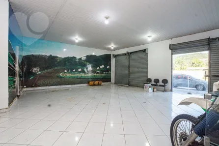 Prédio Comercial à venda, 229m² no Piratininga, Niterói