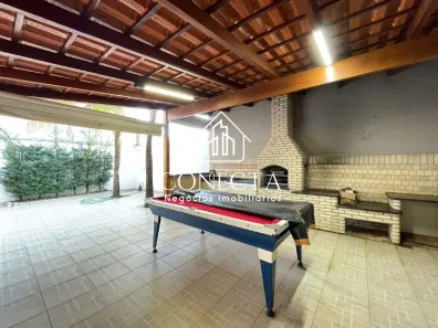 Casa com 3 Quartos para alugar, 250m² no Jardim Colina, Uberlândia