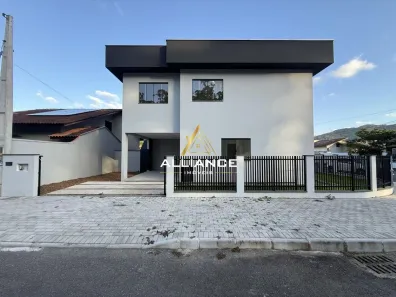 Sobrado com 3 Quartos à venda, 111m² no Nereu Ramos, Jaraguá do Sul