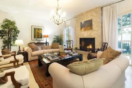 Casa com 4 Quartos para venda ou aluguel, 439m² no Jardim Guedala, São Paulo