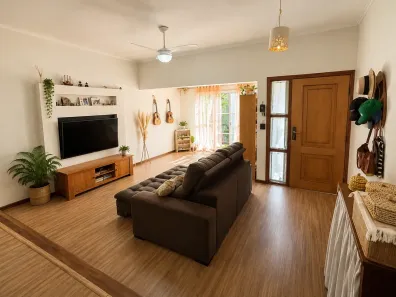Sobrado com 4 Quartos à venda, 225m² no Jardim do Sol, Campinas