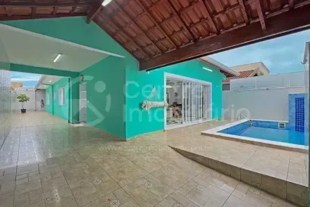 Casa com 3 Quartos à venda, 189m² no Balneario Arpoador, Peruíbe