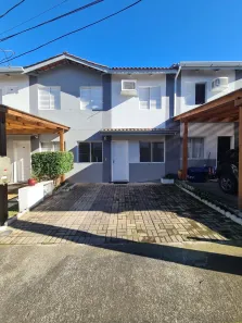 Casa de Condomínio com 3 Quartos para alugar, 115m² no Igara, Canoas