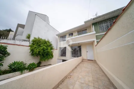 Sobrado com 3 Quartos para alugar, 165m² no Ahú, Curitiba