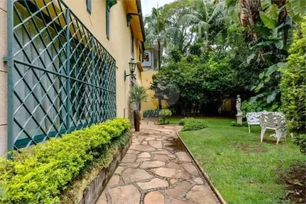 Casa com 3 Quartos para alugar, 273m² no Jardim América, São Paulo