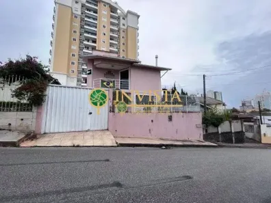 Casa com 3 Quartos à venda, 269m² no Barreiros, São José