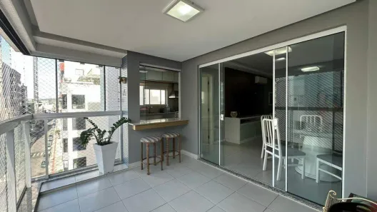 Apartamento com 3 Quartos para alugar, 102m² no Centro, Balneário Camboriú