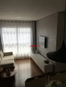 Apartamento com 3 Quartos à venda, 58m² no Champagnat, Londrina