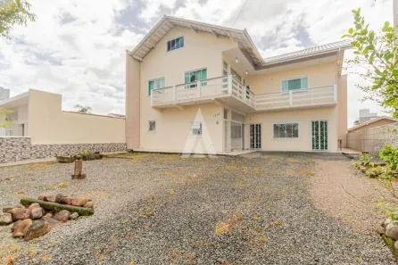 Sobrado com 2 Quartos à venda, 300m² no Bucarein, Joinville