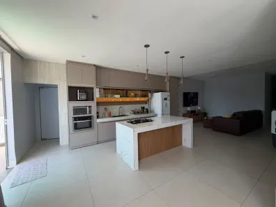 Casa com 3 Quartos à venda, 280m² no Plano Diretor Sul, Palmas