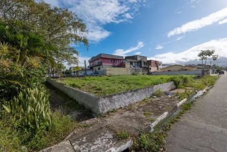 Lote/Terreno à venda, 750m² no Bal Stella Maris, Peruíbe