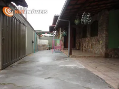 Casa com 3 Quartos à venda, 205m² no Letícia, Belo Horizonte