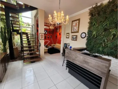 Sobrado com 4 Quartos à venda, 253m² no Vila Anhangüera, Campinas