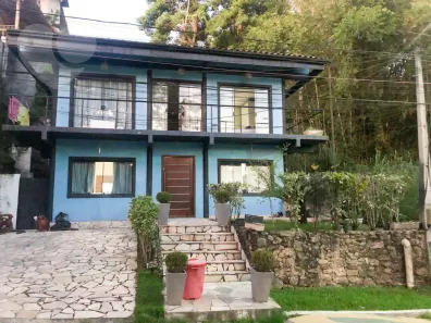 Casa de Condomínio com 4 Quartos à venda, 244m² no Sapê, Niterói