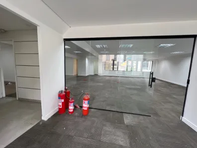 Sala Comercial para alugar, 189m² no Vila Olímpia, São Paulo