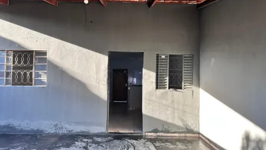 Casa com 2 Quartos para alugar, 63m² no Residencial Canadá, Goiânia