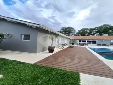 Casa de Condomínio com 4 Quartos para alugar, 700m² no Caraguatá, Mairiporã