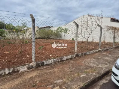 para alugar, 439m² no Planalto, Uberlândia