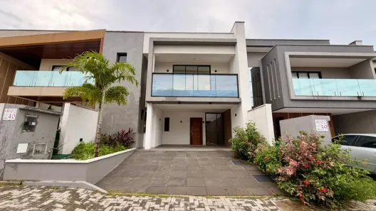 Casa de Condomínio com 4 Quartos à venda, 245m² no Maraponga, Fortaleza