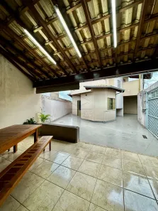 Sobrado com 3 Quartos para alugar, 214m² no Jardim Araruna, Bauru