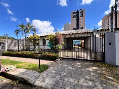 Casa com 4 Quartos para alugar, 210m² no Jardim Social, Maringá