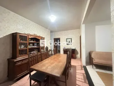 Casa com 4 Quartos à venda, 450m² no Centro, Montes Claros