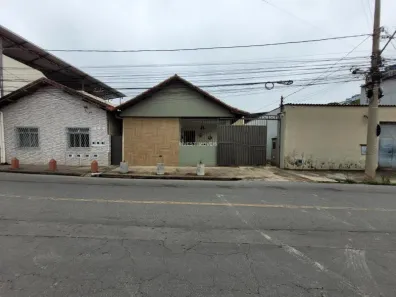 Casa com 3 Quartos à venda, 250m² no Bandeirantes, Juiz de Fora